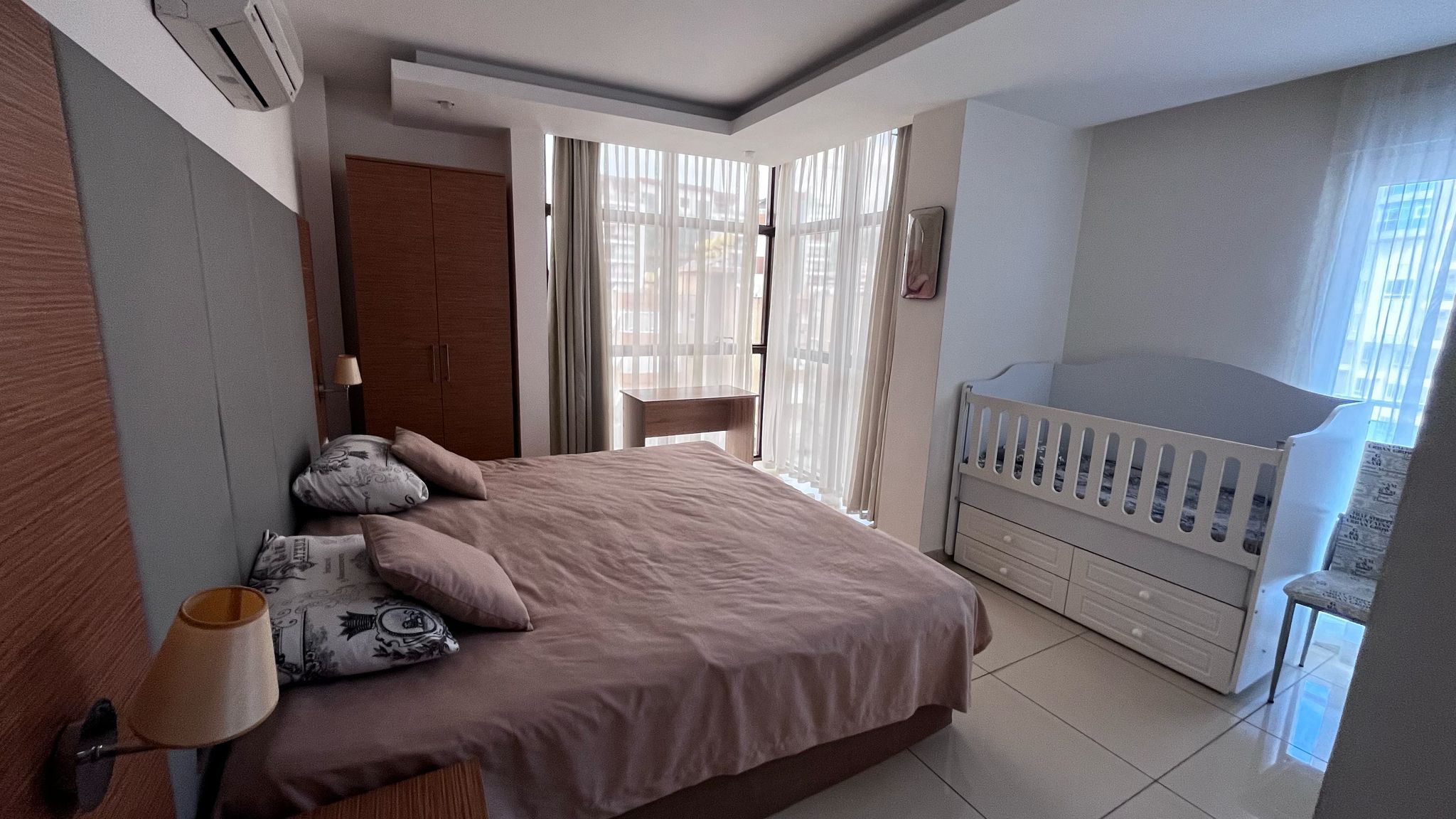 Просторная трехкомнатная квартира в районе Джикджилли. - Фото 17