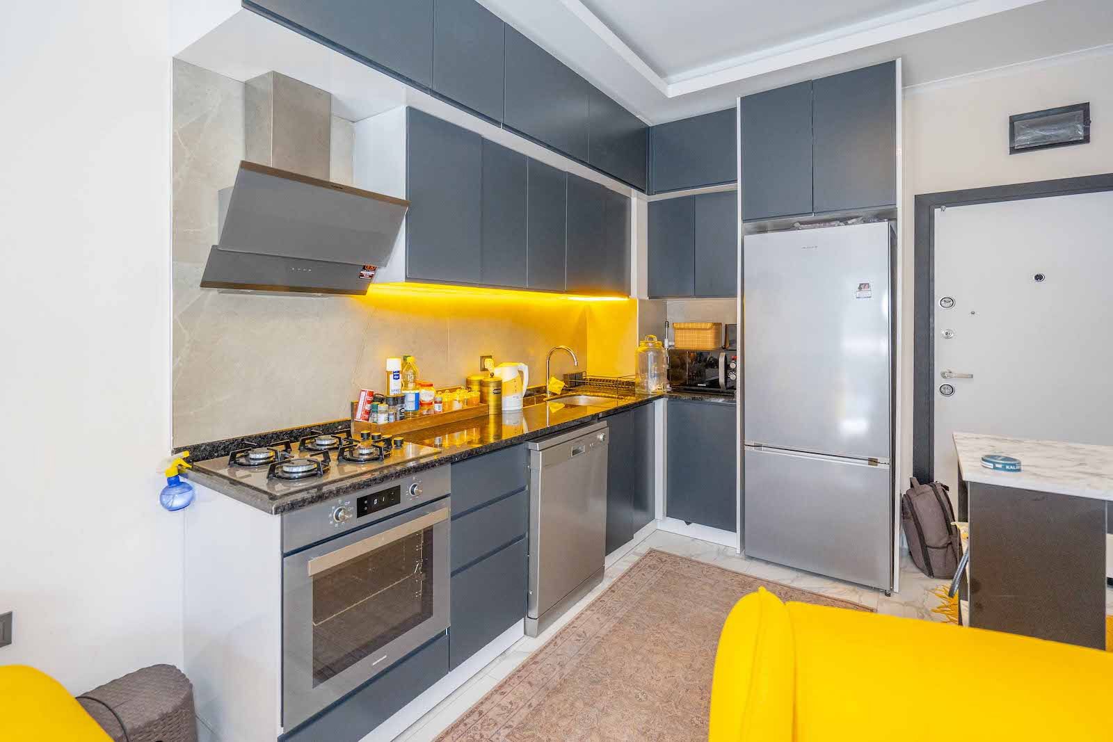 Двухкомнатная квартира с видом на город в центре Аланьи  - Фото 10