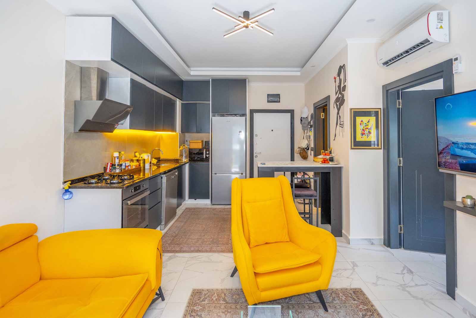 Двухкомнатная квартира с видом на город в центре Аланьи  - Фото 11