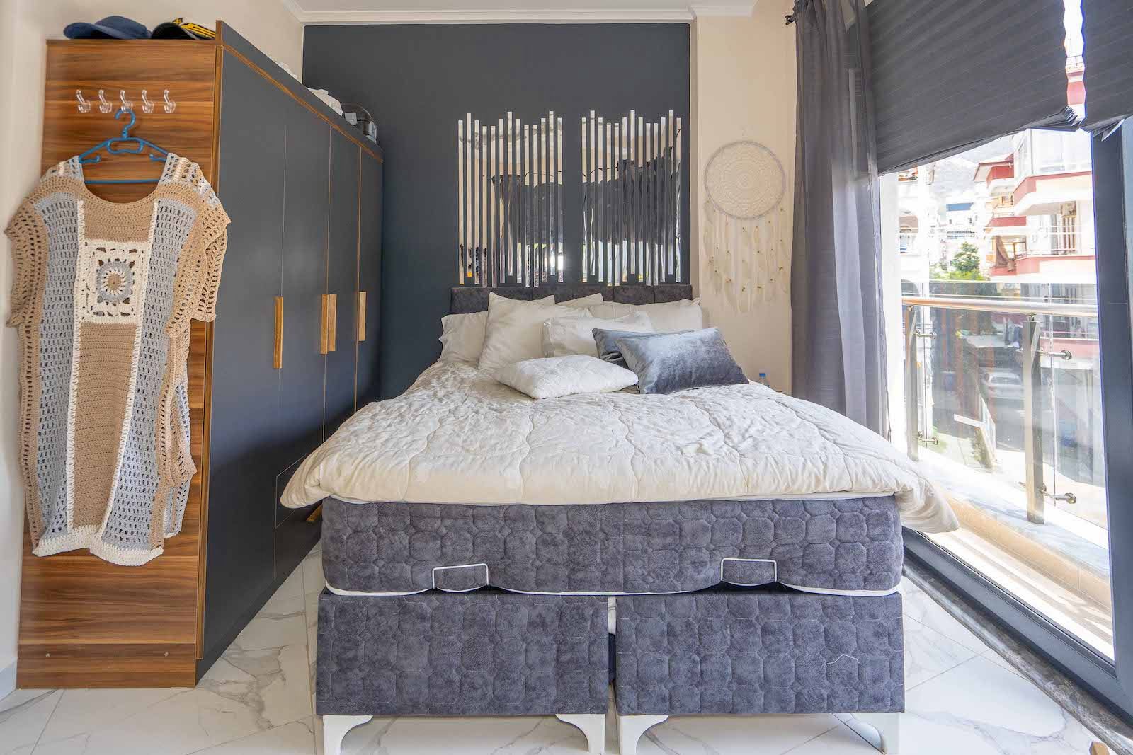 Двухкомнатная квартира с видом на город в центре Аланьи  - Фото 15