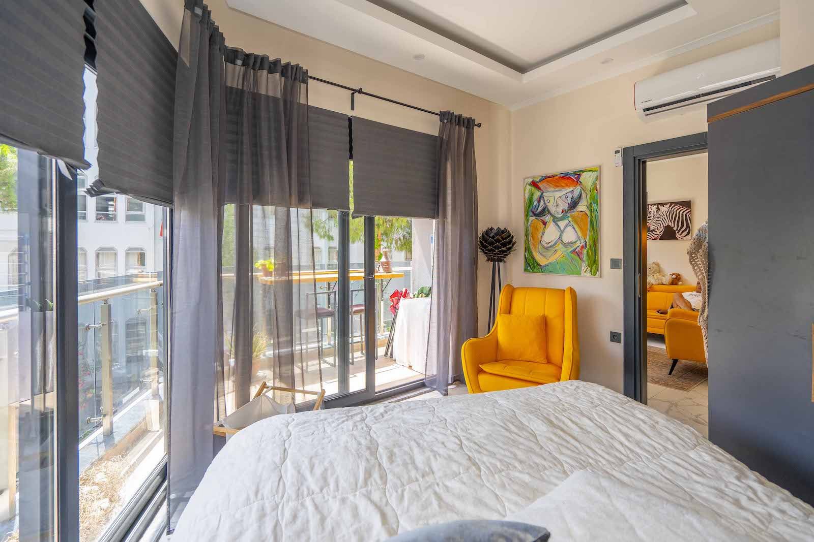 Двухкомнатная квартира с видом на город в центре Аланьи  - Фото 14