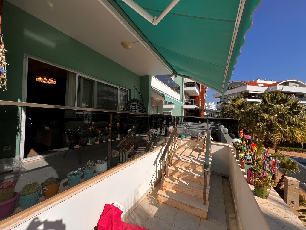 Просторные апартаменты 2+1 расположены в современном жилом комплексе района Оба. - Фото 18