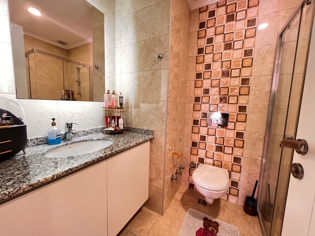 Просторные апартаменты 2+1 расположены в современном жилом комплексе района Оба. - Фото 24