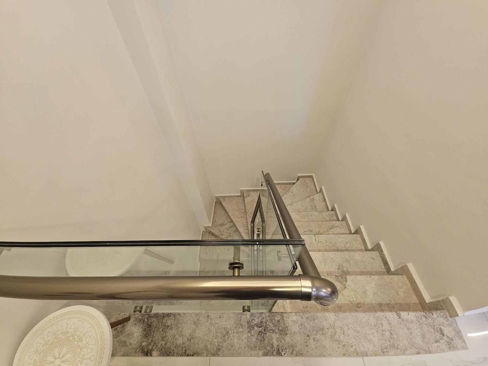 Двухуровневый пентхаус планировкой 3+1 с видом на Кале в районе пляжа Клеопатра.  - Фото 8