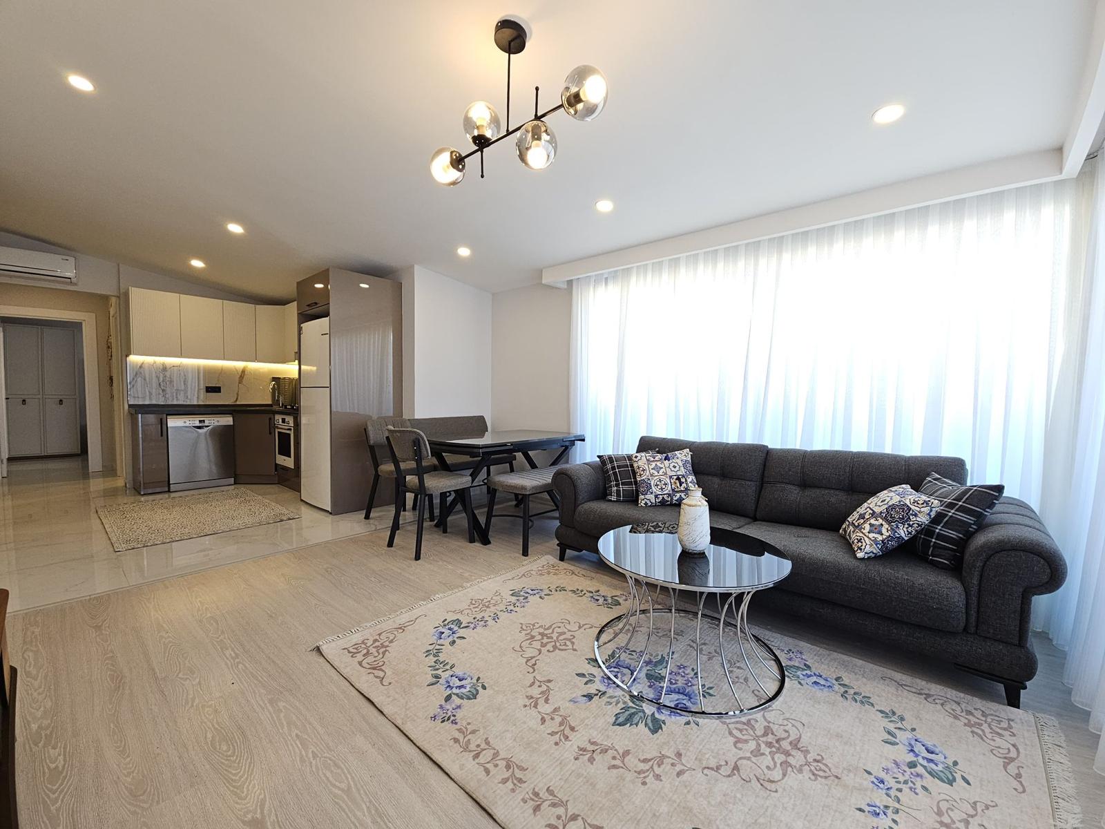 Двухуровневый пентхаус планировкой 3+1 с видом на Кале в районе пляжа Клеопатра.  - Фото 3