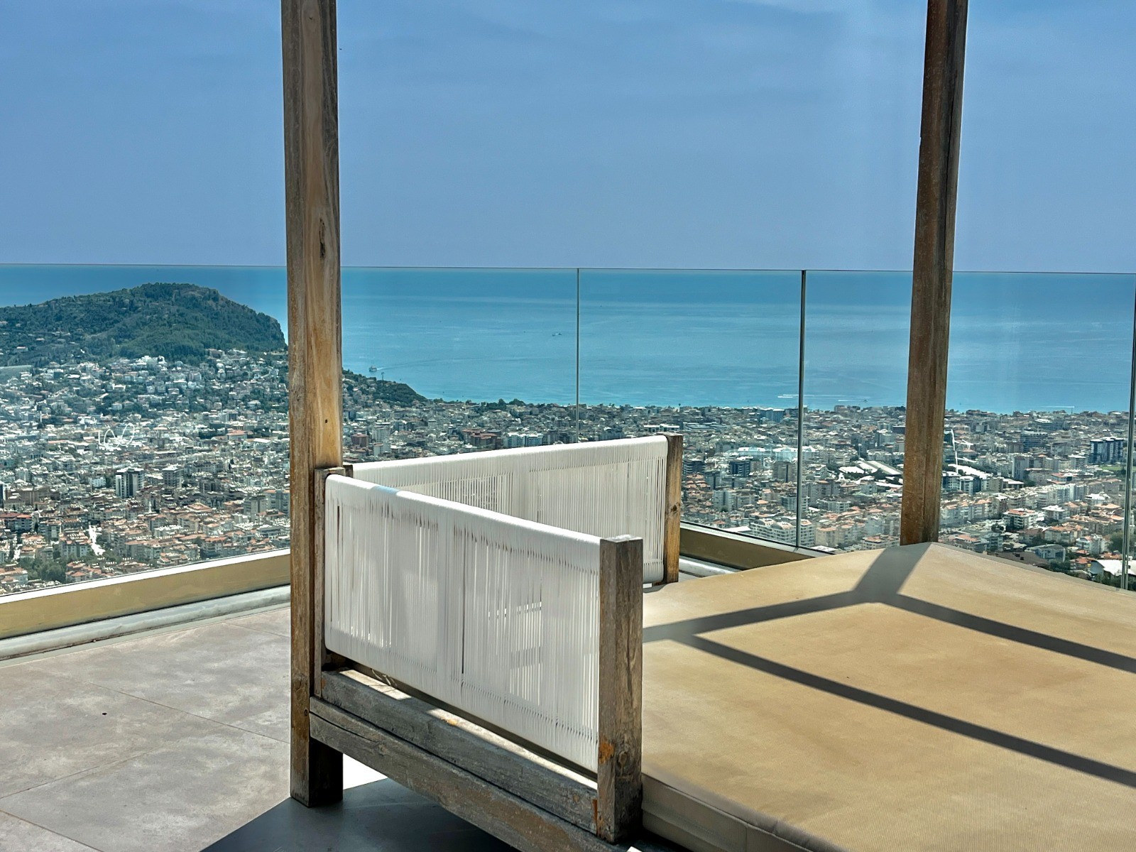 Просторная вилла с панорамным видом на море и крепость  - Фото 15