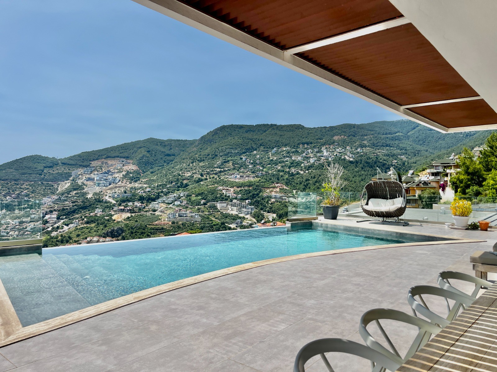 Просторная вилла с панорамным видом на море и крепость  - Фото 17