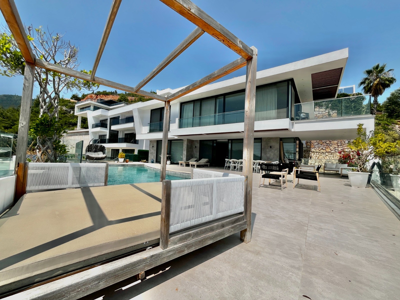 Просторная вилла с панорамным видом на море и крепость  - Фото 9