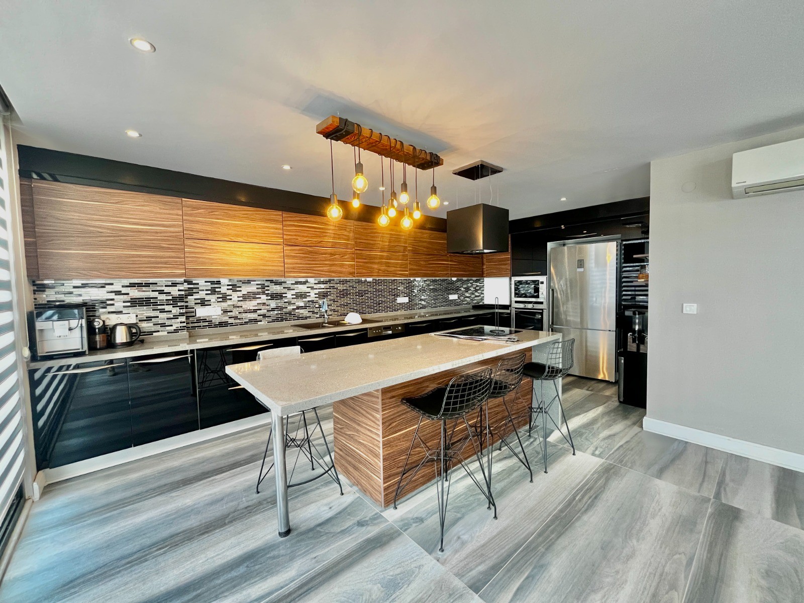 Просторная вилла с панорамным видом на море и крепость  - Фото 23