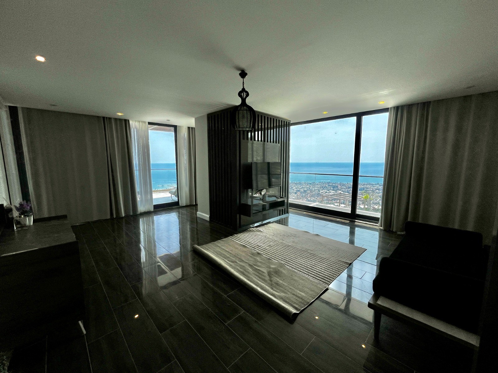 Просторная вилла с панорамным видом на море и крепость  - Фото 31