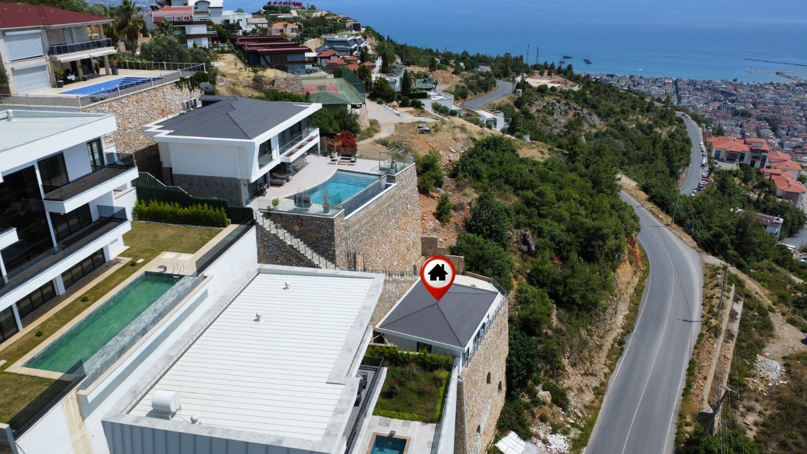 Просторная вилла с панорамным видом на море и крепость  - Фото 45