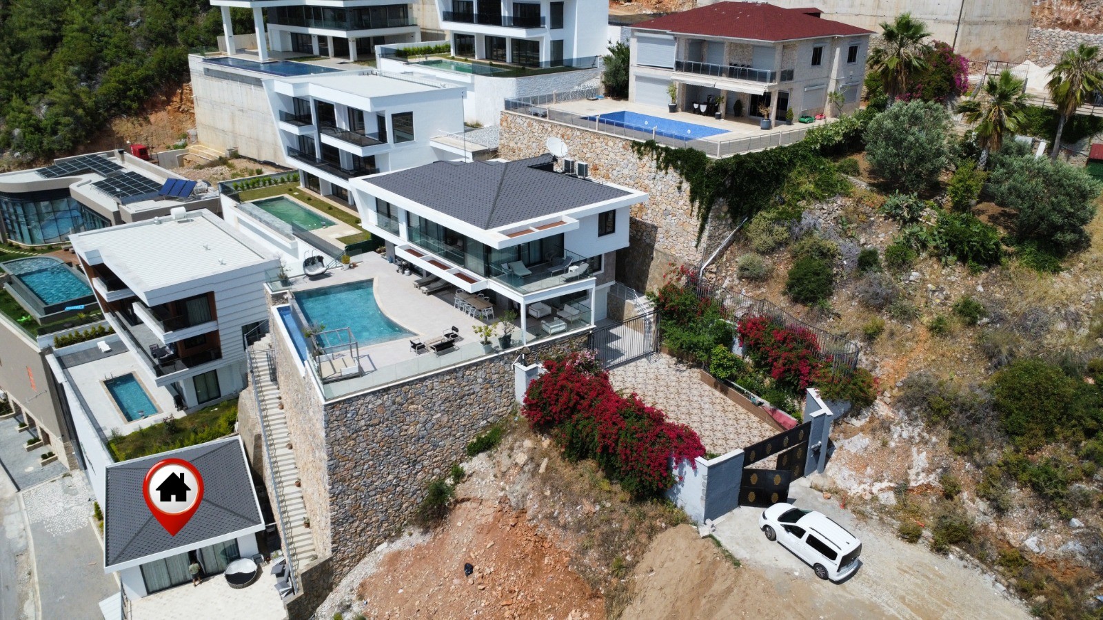 Просторная вилла с панорамным видом на море и крепость  - Фото 47