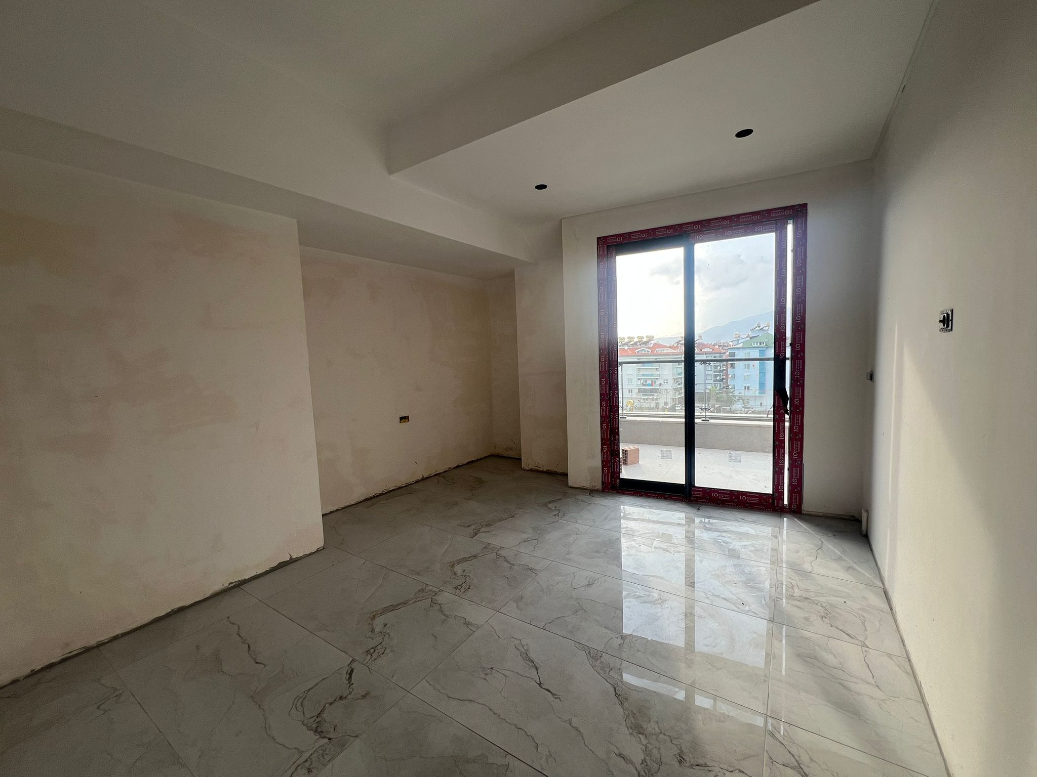 Современный жилой комплекс в европейском районе Оба в шаговой доступности до моря. - Фото 37