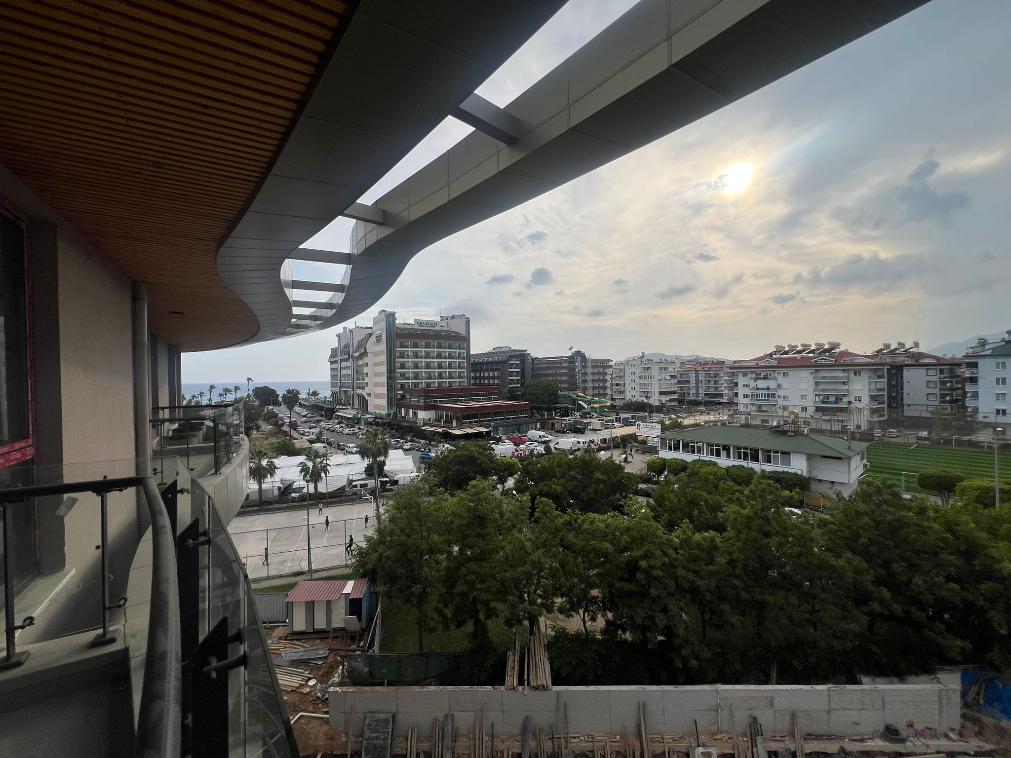 Современный жилой комплекс в европейском районе Оба в шаговой доступности до моря. - Фото 30