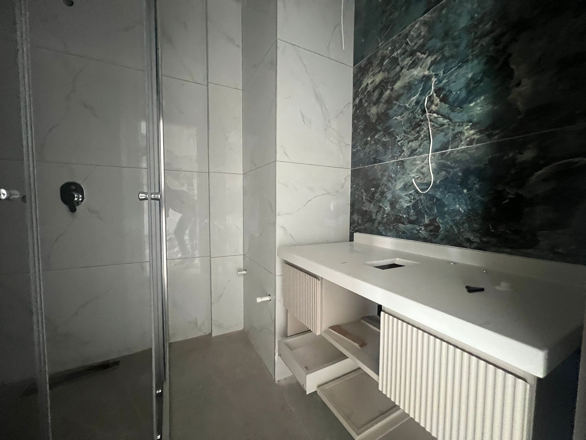 Современный жилой комплекс в европейском районе Оба в шаговой доступности до моря. - Фото 34