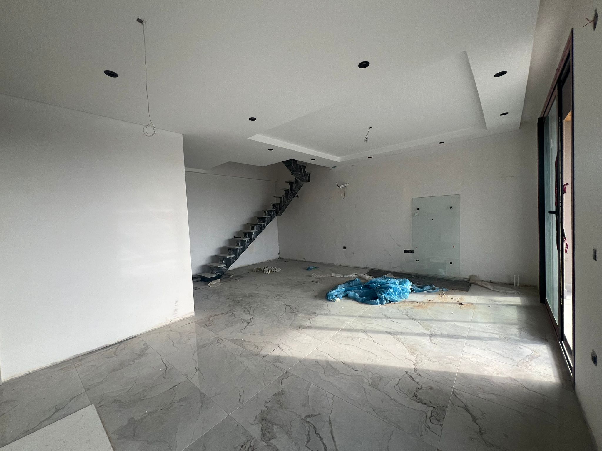 Современный жилой комплекс в европейском районе Оба в шаговой доступности до моря. - Фото 40