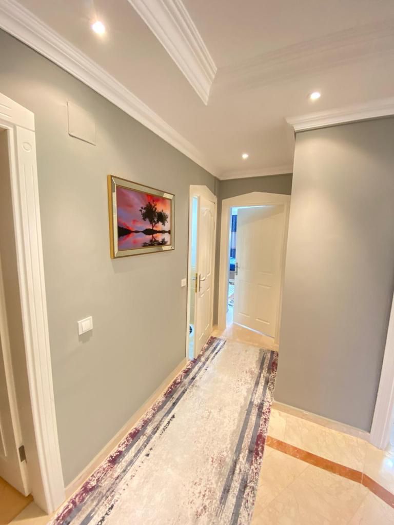 Просторная мебелированная квартира в районе Тосмур Аланья.  - Фото 10