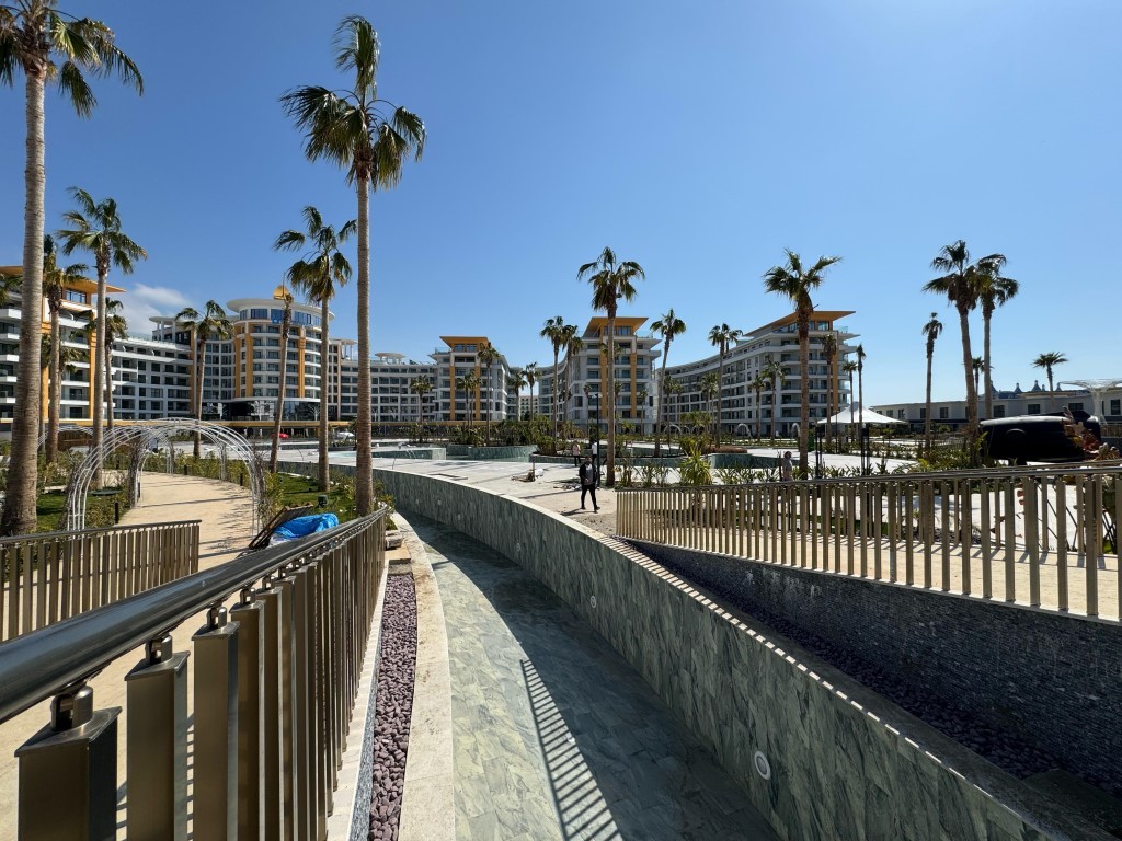 Ваш уголок рая в Тюрклере — просторные апартаменты с видом на море и инфраструктурой 5★. - Фото 47