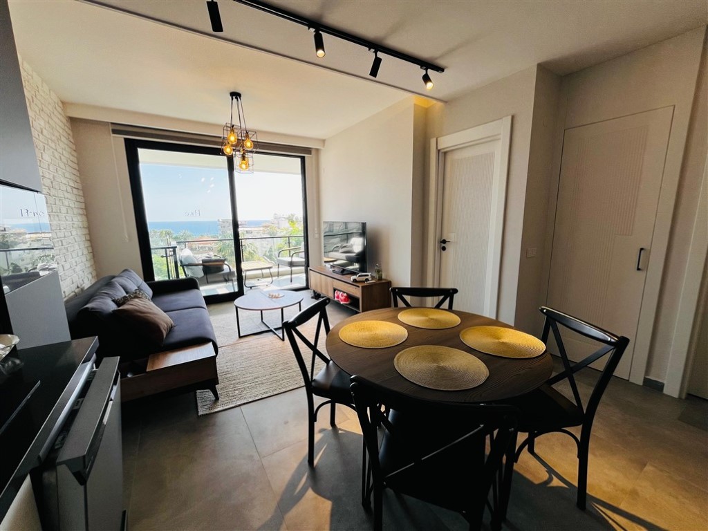 Уютные апартаменты у пляжа Клеопатра с видом на море — центр Аланьи.