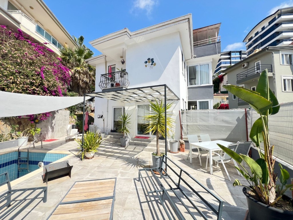 Просторная мебелированная вилла планировкой  5+1  в районе Каргыджак Аланья. - Фото 24