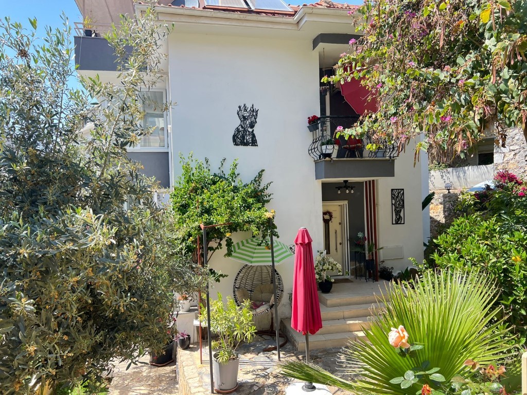 Просторная мебелированная вилла планировкой  5+1  в районе Каргыджак Аланья. - Фото 26