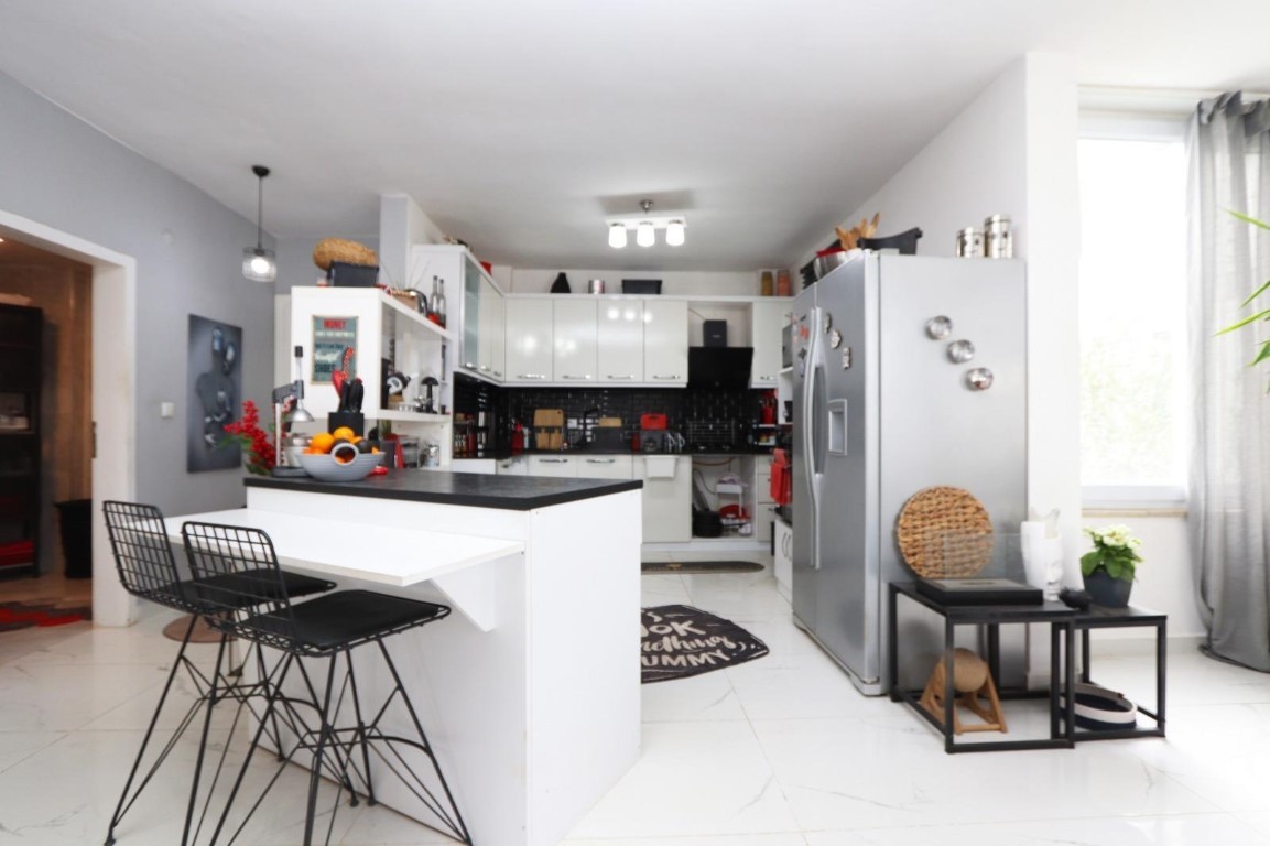 Просторная мебелированная вилла планировкой  5+1  в районе Каргыджак Аланья. - Фото 4