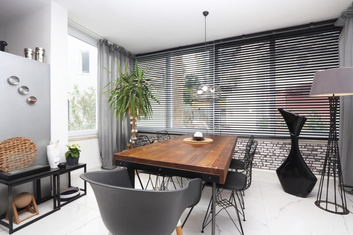 Просторная мебелированная вилла планировкой  5+1  в районе Каргыджак Аланья. - Фото 6