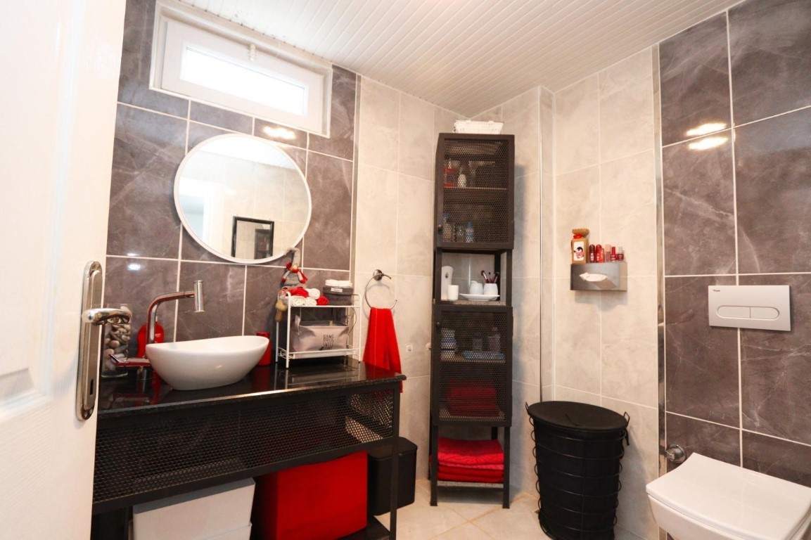 Просторная мебелированная вилла планировкой  5+1  в районе Каргыджак Аланья. - Фото 7