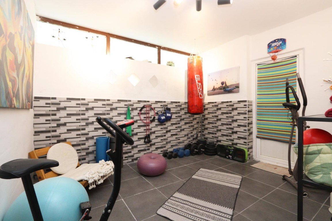 Просторная мебелированная вилла планировкой  5+1  в районе Каргыджак Аланья. - Фото 21