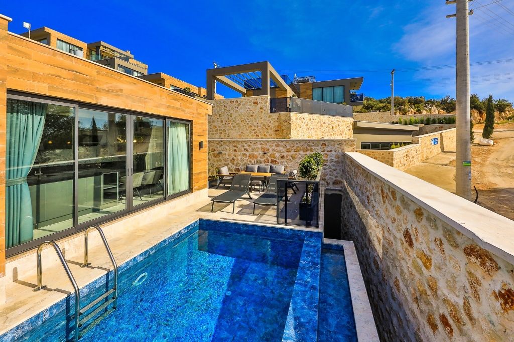 Шикарная вилла с видом на море и горы в Фетхие. - Фото 2