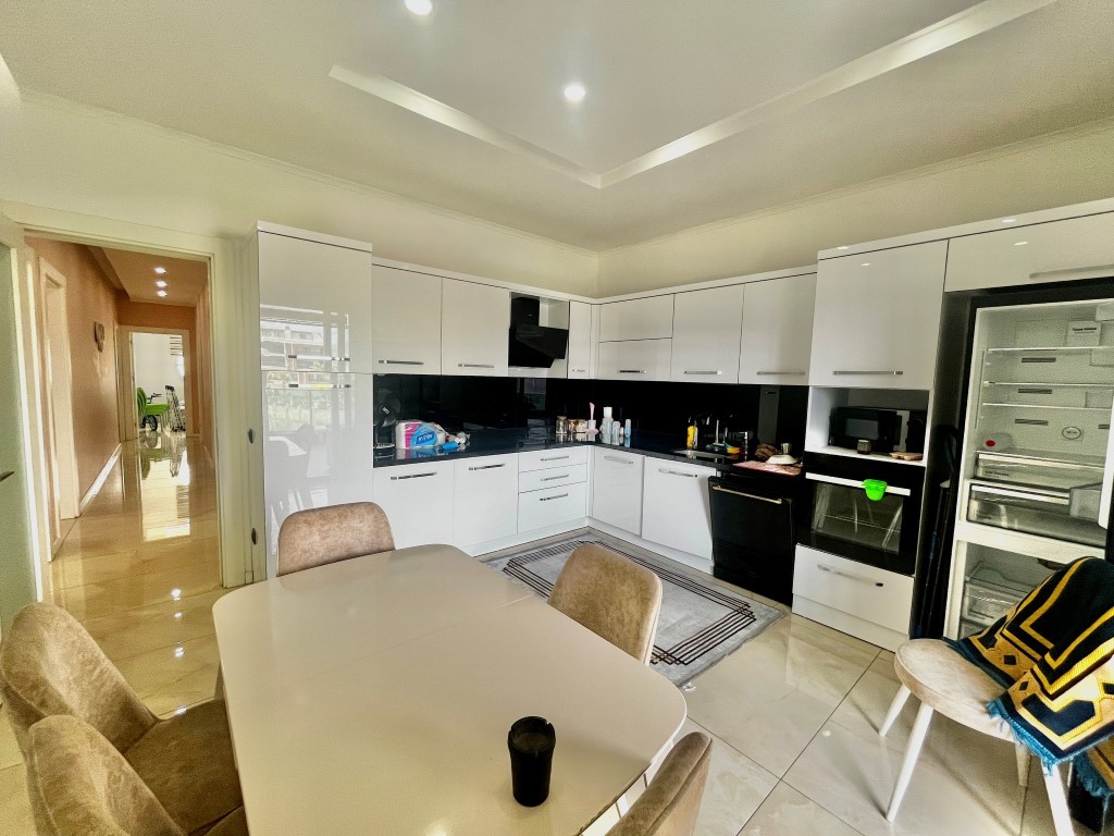 Просторная мебилированная квартира планировкой 3+1 район Оба Аланья.  - Фото 12