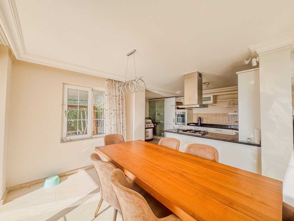 Вилла в районе Тепе Аланья с видом на море и правом на гражданство. - Фото 20