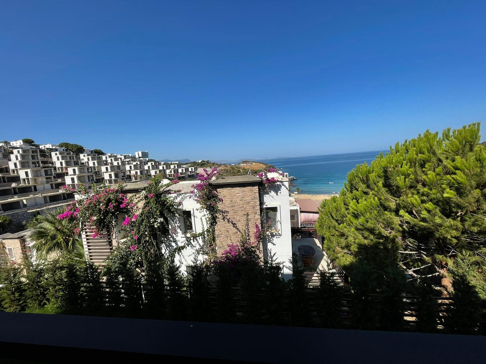 Просторная мебилированная вилла в Бодруме с видом на море.  - Фото 13