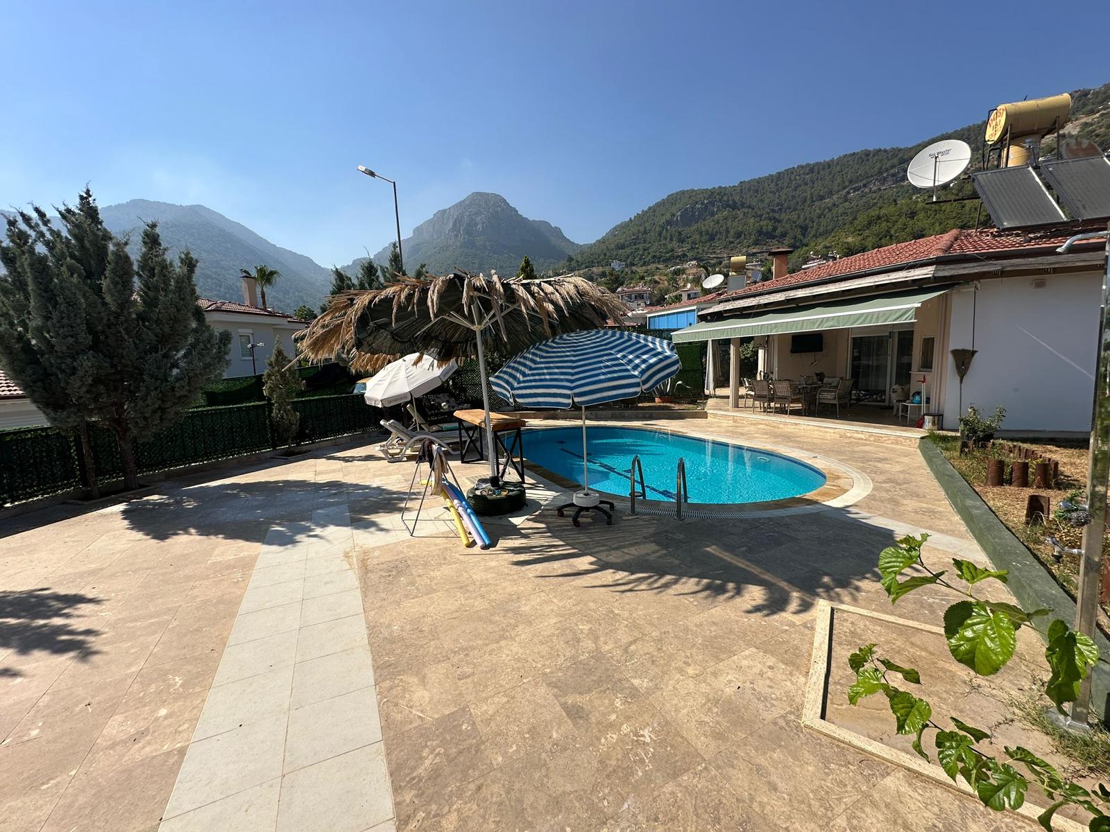 Вилла планировкой 2+1 с личным бассейном в районе Оба Аланья.  - Фото 6