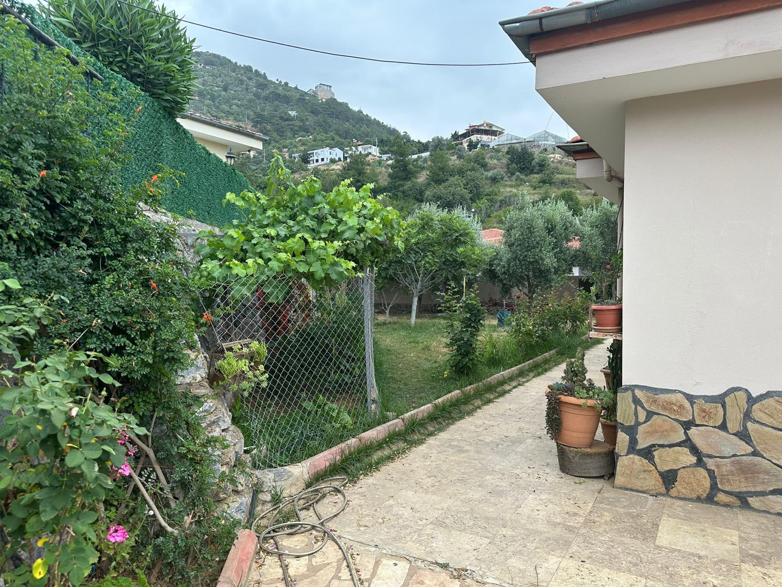 Вилла планировкой 2+1 с личным бассейном в районе Оба Аланья.  - Фото 9