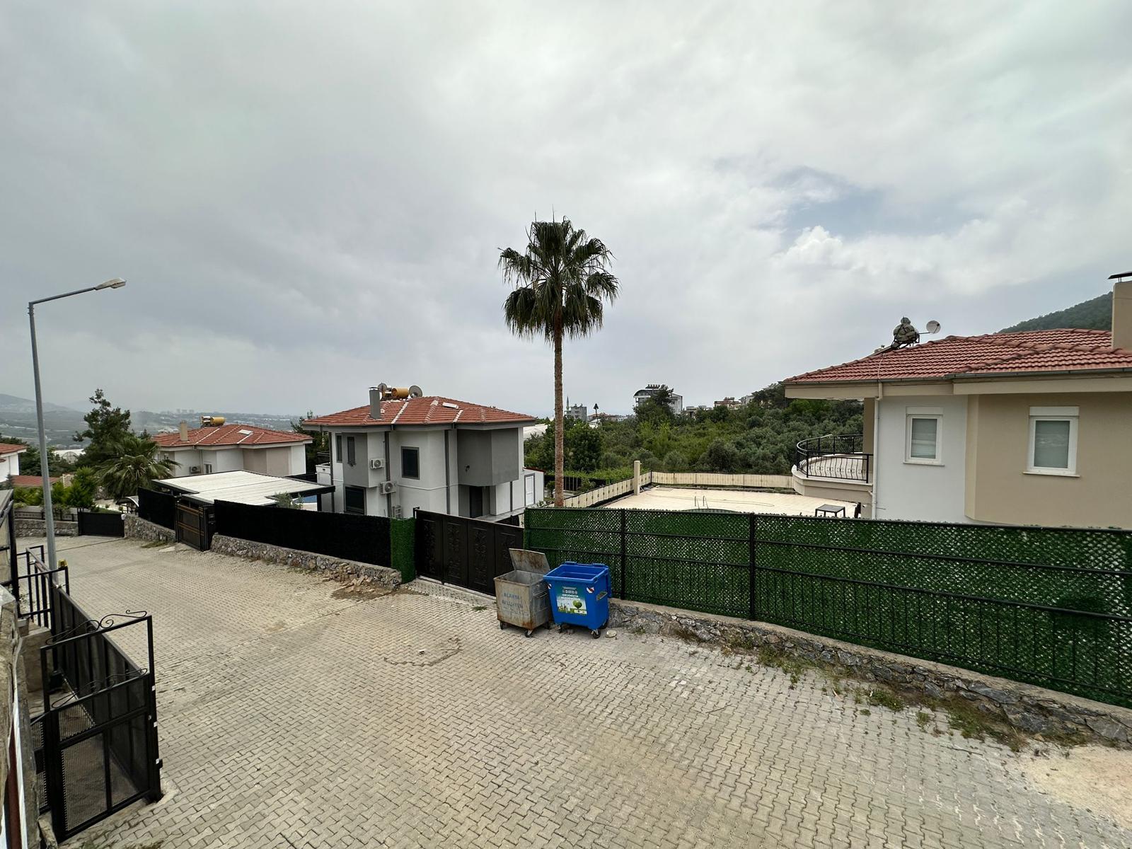 Вилла планировкой 2+1 с личным бассейном в районе Оба Аланья.  - Фото 12