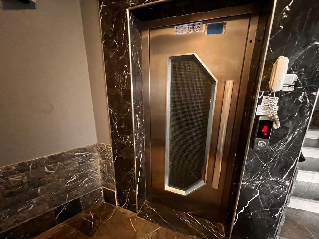 Мебелированная квартира планировкой 2+1 район Кестель Аланья  - Фото 7