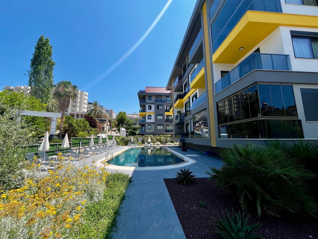 Мебилированная квартира c видом на бассейн планировкой 1+1 район Кестель Аланья.  - Фото 2