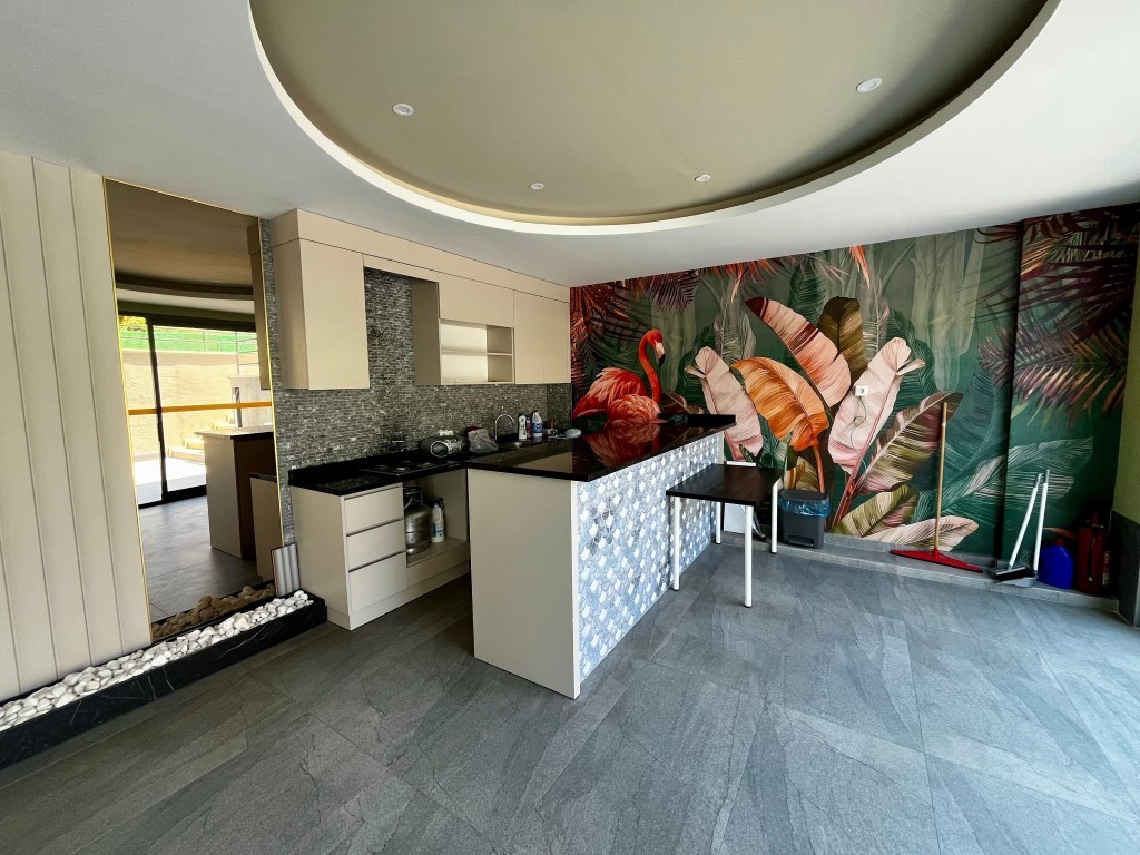 Мебилированная квартира c видом на бассейн планировкой 1+1 район Кестель Аланья.  - Фото 5