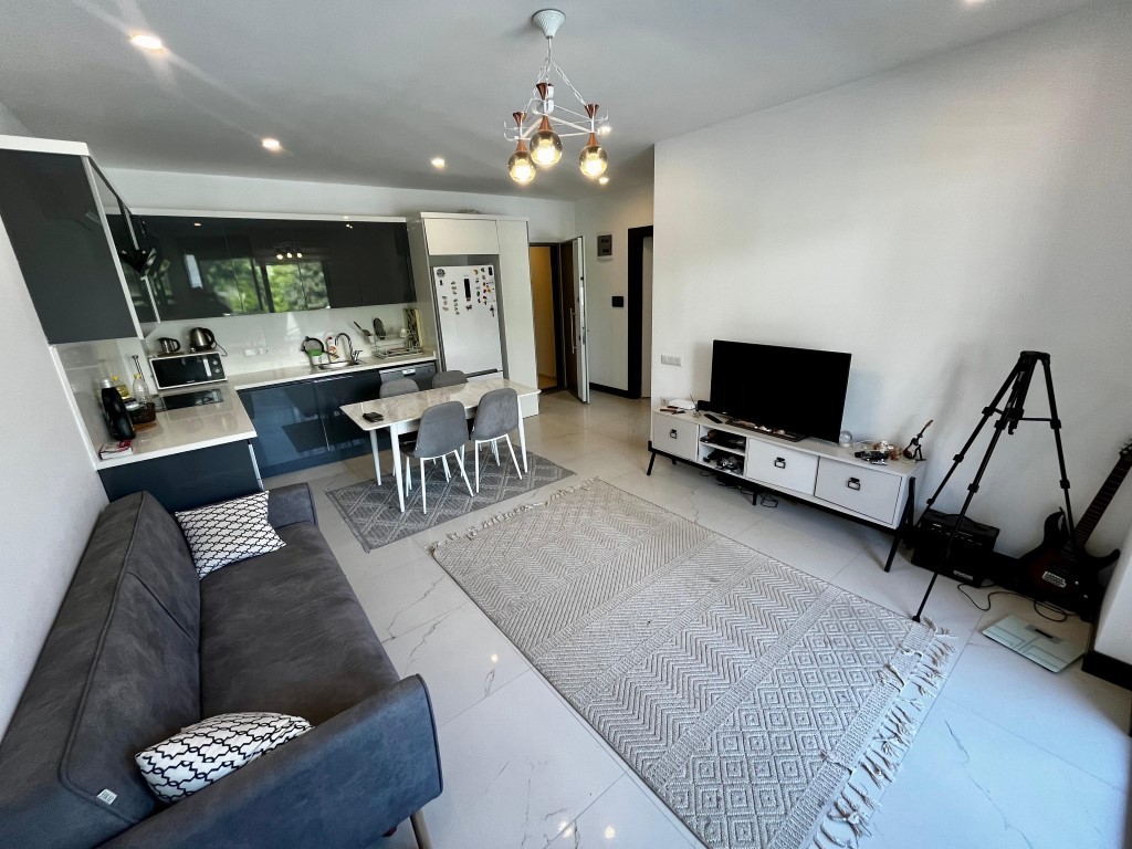 Мебилированная квартира c видом на бассейн планировкой 1+1 район Кестель Аланья.  - Фото 16