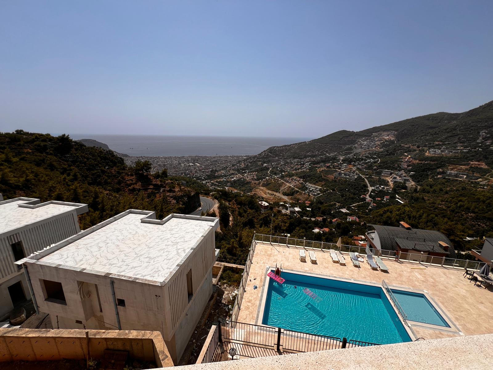 Вилла с видом на море и город район Бекташ Аланья.  - Фото 2