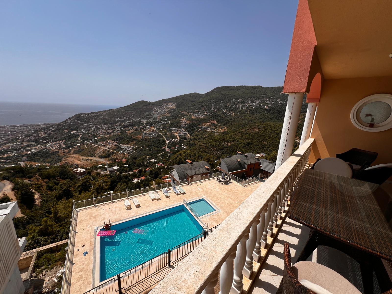 Вилла с видом на море и город район Бекташ Аланья.  - Фото 3