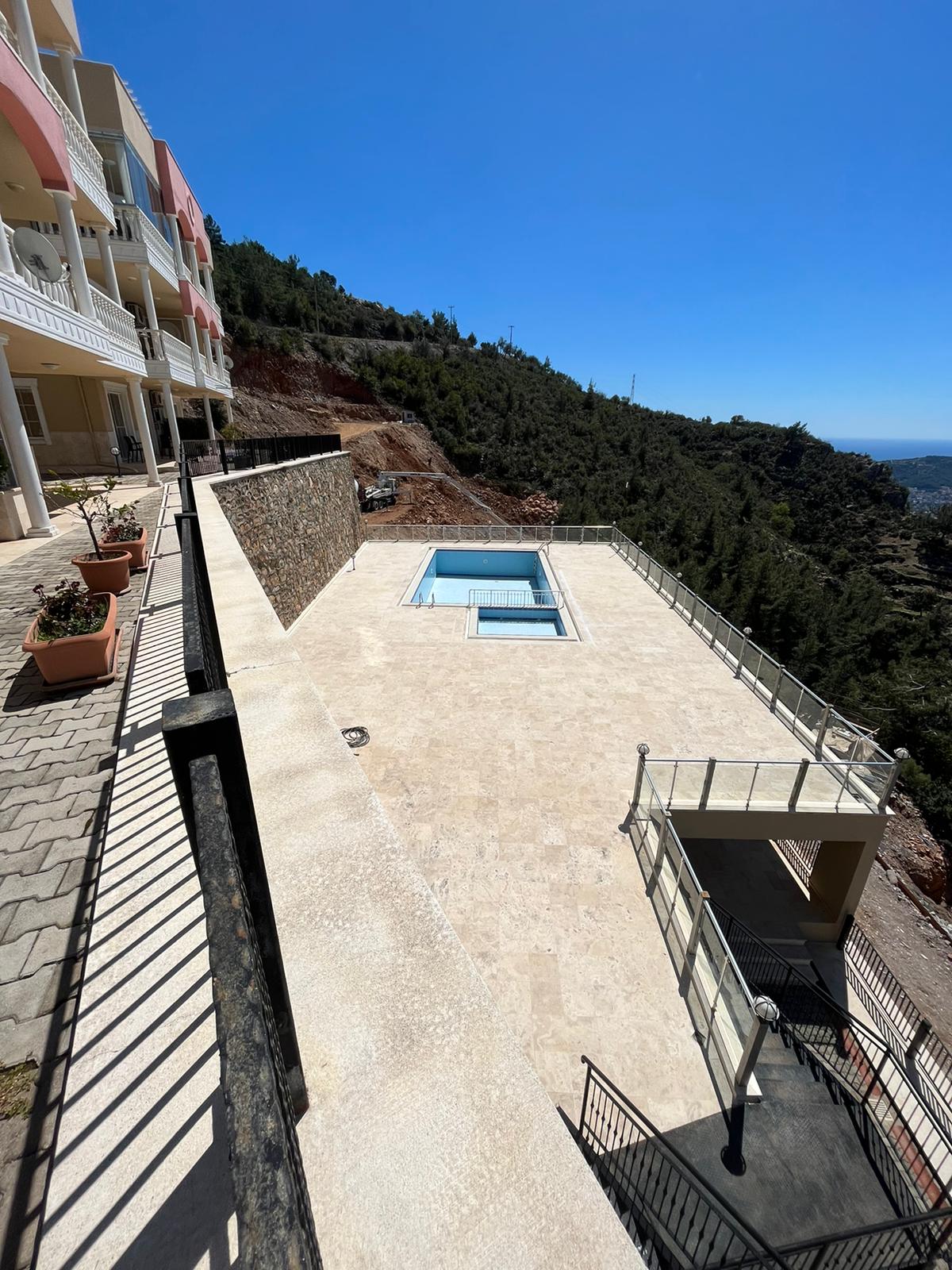 Вилла с видом на море и город район Бекташ Аланья.  - Фото 6