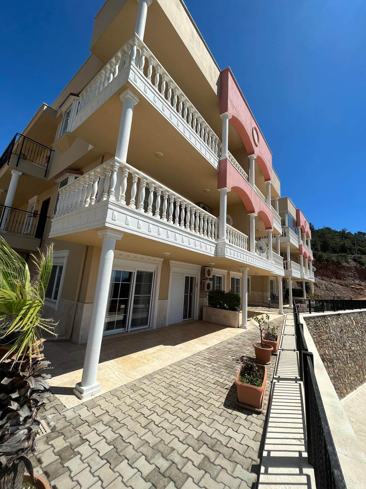 Вилла с видом на море и город район Бекташ Аланья.  - Фото 5