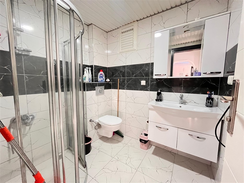 Мебилированная квартира планировкой 1+1  в 70 метрах от пляжа район Оба Аланья.  - Фото 9