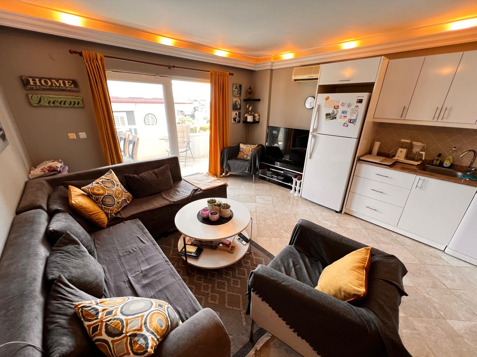 Уютная мебилированная квартира планировкой 2+1 район Джикжилли Аланья. 