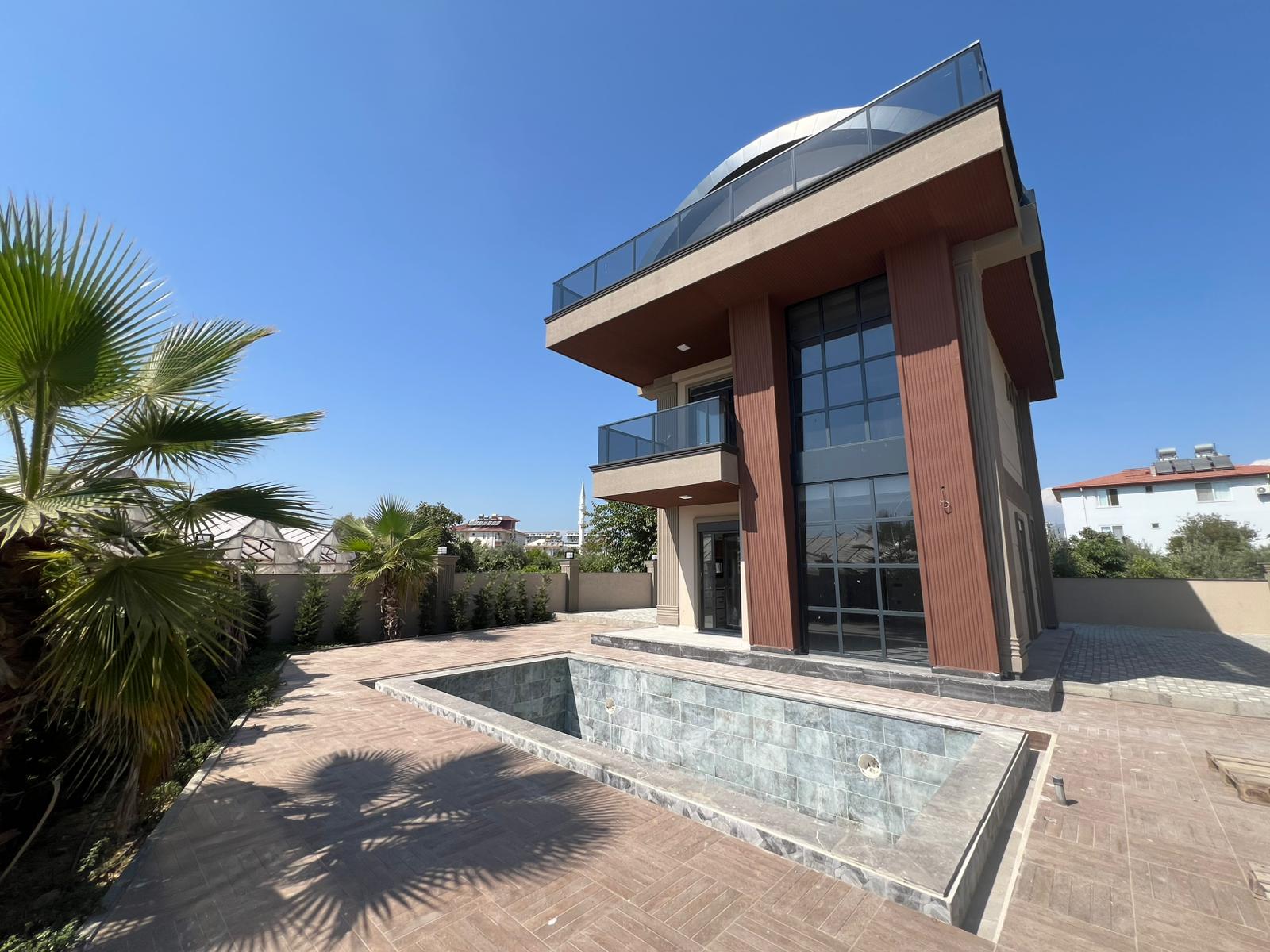 Современная новая вилла с правом на гражданство Паяллар Аланья. 