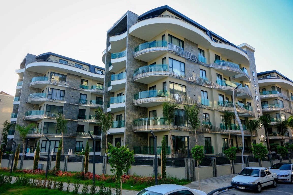 Стиль и комфорт: квартира в комплексе премиум-класса в центре Аланьи.