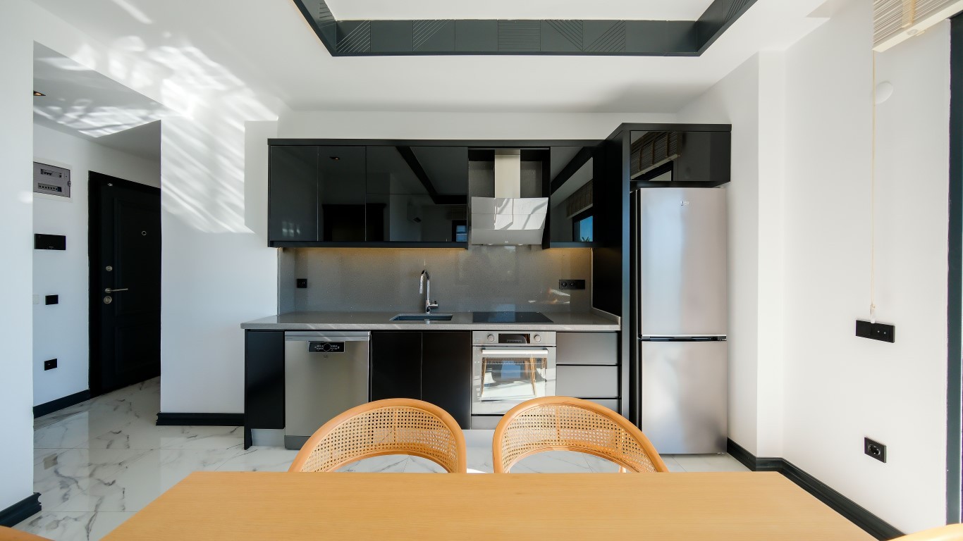 Мебелированная квартира планировкой 1+1 на первой береговой линии район Кестель Аланья.  - Фото 8