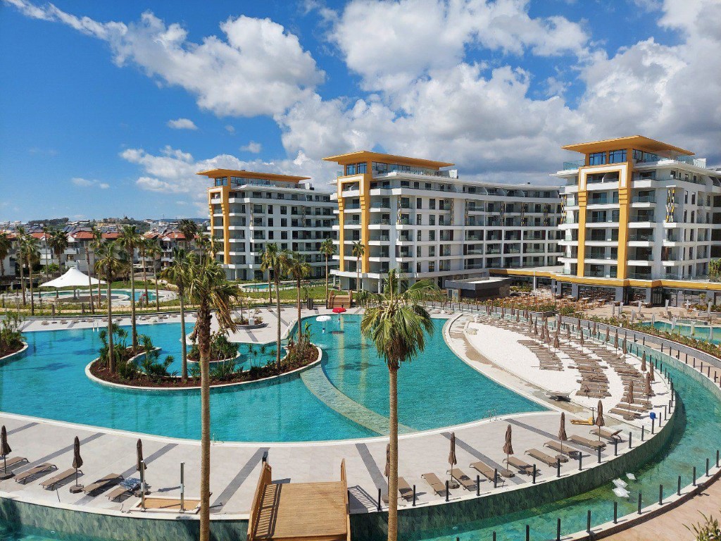 Двухкомнатная квартира в комплексе с инфраструктурой 5★ район Тюрклер Аланья. 